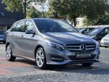 Mercedes-Benz B 180 1HD*65tkm*8Fach*LED*SHZ*Garagenwagen*TÜV* - Mercedes-Benz: 65