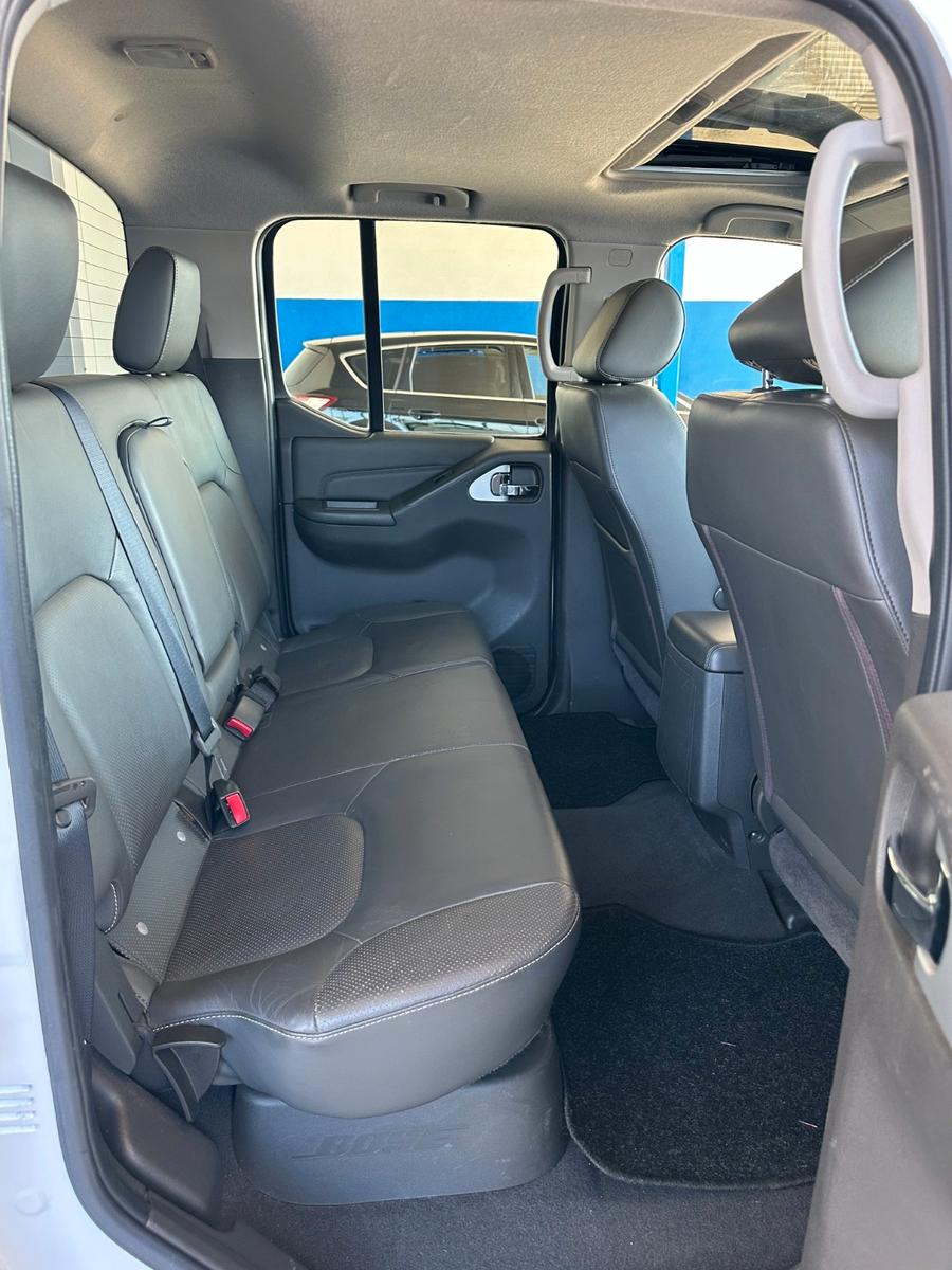 NISSAN NAVARA 3.0 V6 DCI 231ch 4X4 - BVA - CUIR - TOIT OUVRANT - CAMÉRA DE RECUL - ATTELAGE 3,5T