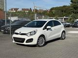 Kia Rio Dream Team 1.2i Klimaaut. LK+SHZ PDC Tüv Neu - Kia Rio mit Benzin-Antrieb: Limousine, Händler, 1.2
