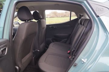 Hyundai i10 1.0 AUT.-NAVI-KLIMA-KAMERA-PDC-TEMPOMAT-