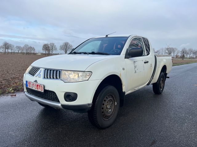 Mitsubishi L200 4x4 1,5 CAB LKW Zulassung 2.5 DI