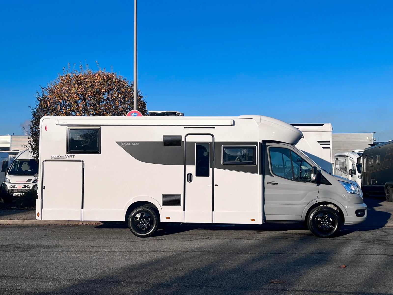 Fahrzeugabbildung NobelART T-7000 Modell 2026 HERBST DEALS