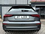 Audi S3 Sportback 2.0 TFSI quattro S tronic - Audi S3: 2.0