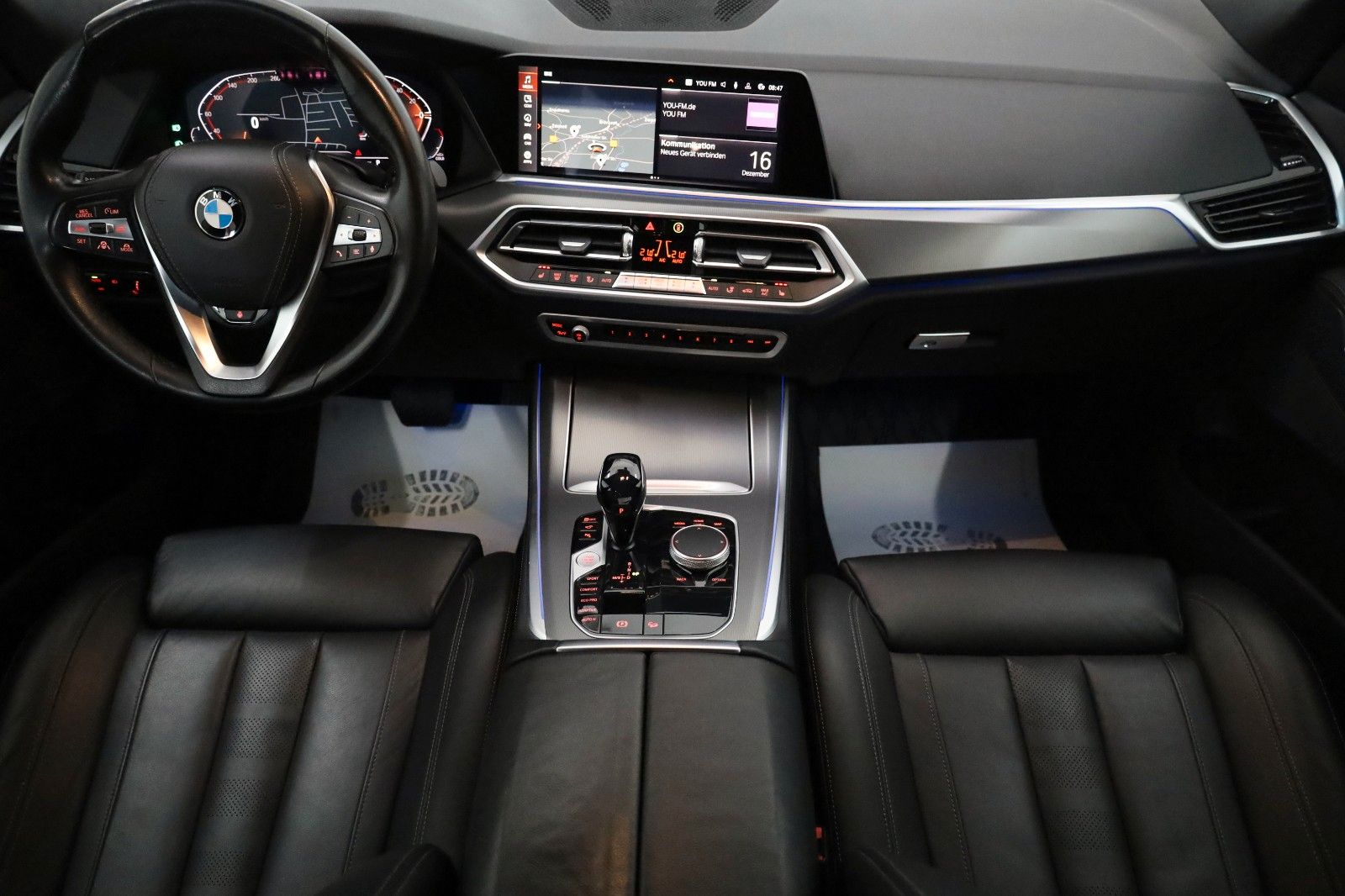 Fahrzeugabbildung BMW X5 xDrive 30d Leder,Navi,LED,PanDach,HeadUp,360°