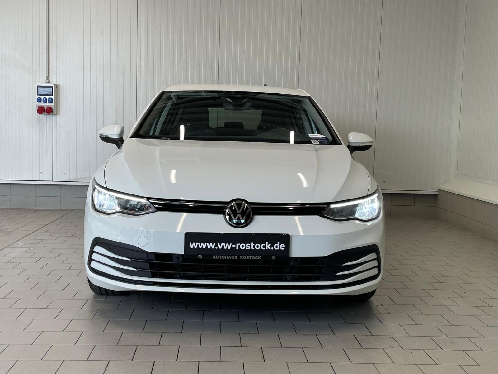 Volkswagen Golf VIII Life 1.0 eTSI DSG NAVI ACC SHZ, миниатюра 9