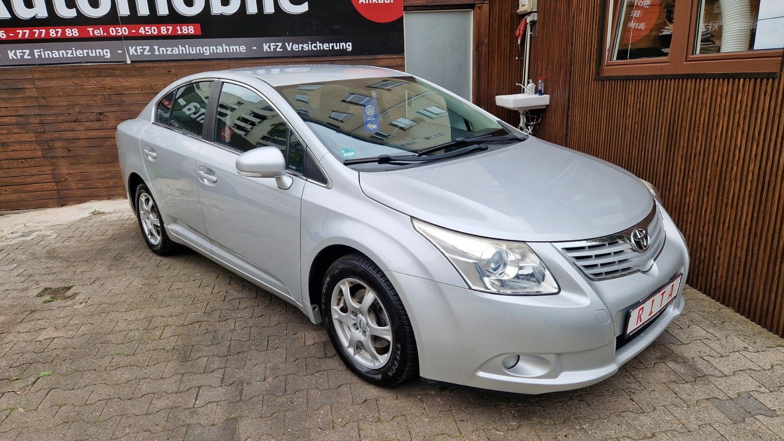 Toyota Avensis Sol