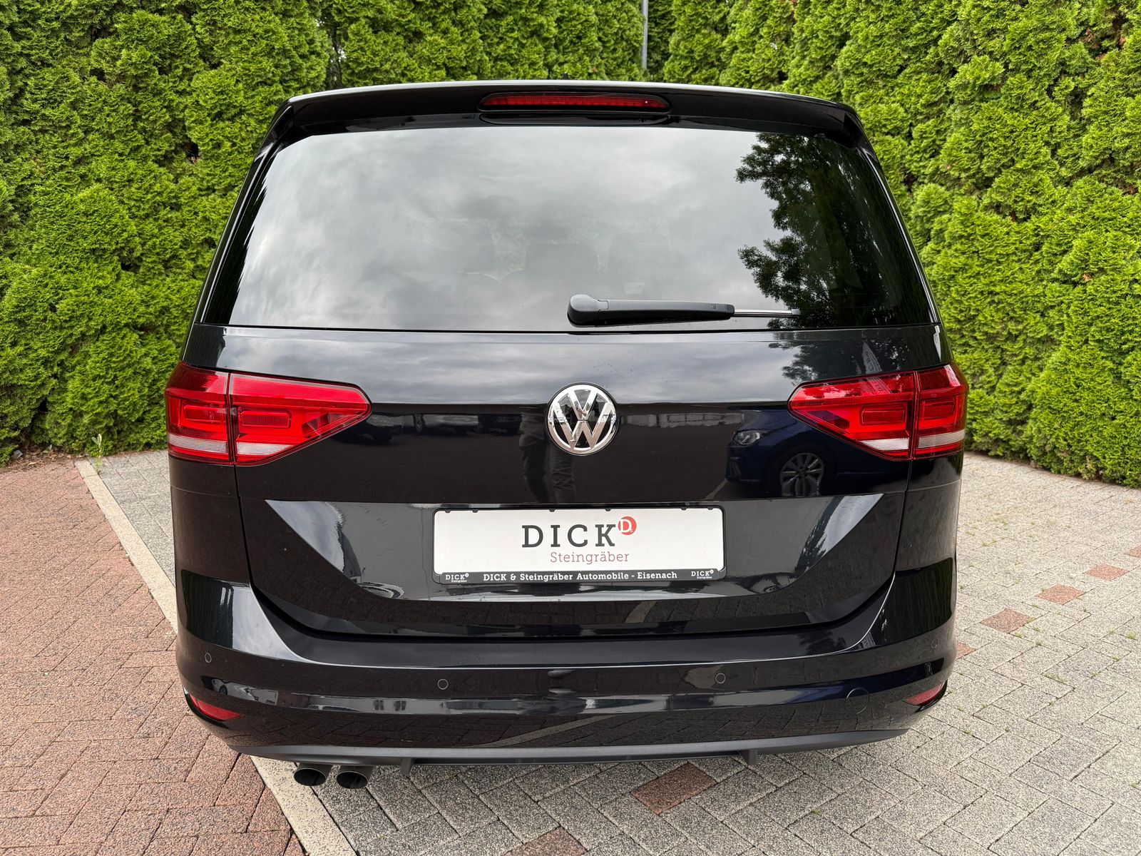 Fahrzeugabbildung Volkswagen Touran 2.0 TDI DSG Comfort LED+NAV+ACC+SHZ+CARPL
