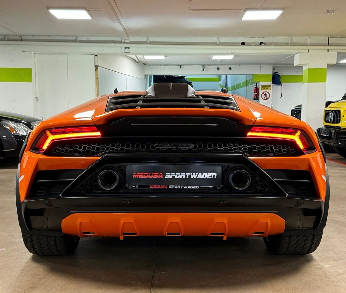 Fahrzeugabbildung Lamborghini HURACAN STERRATO Q-CITURA SENSONUM MY25 FULL NEW