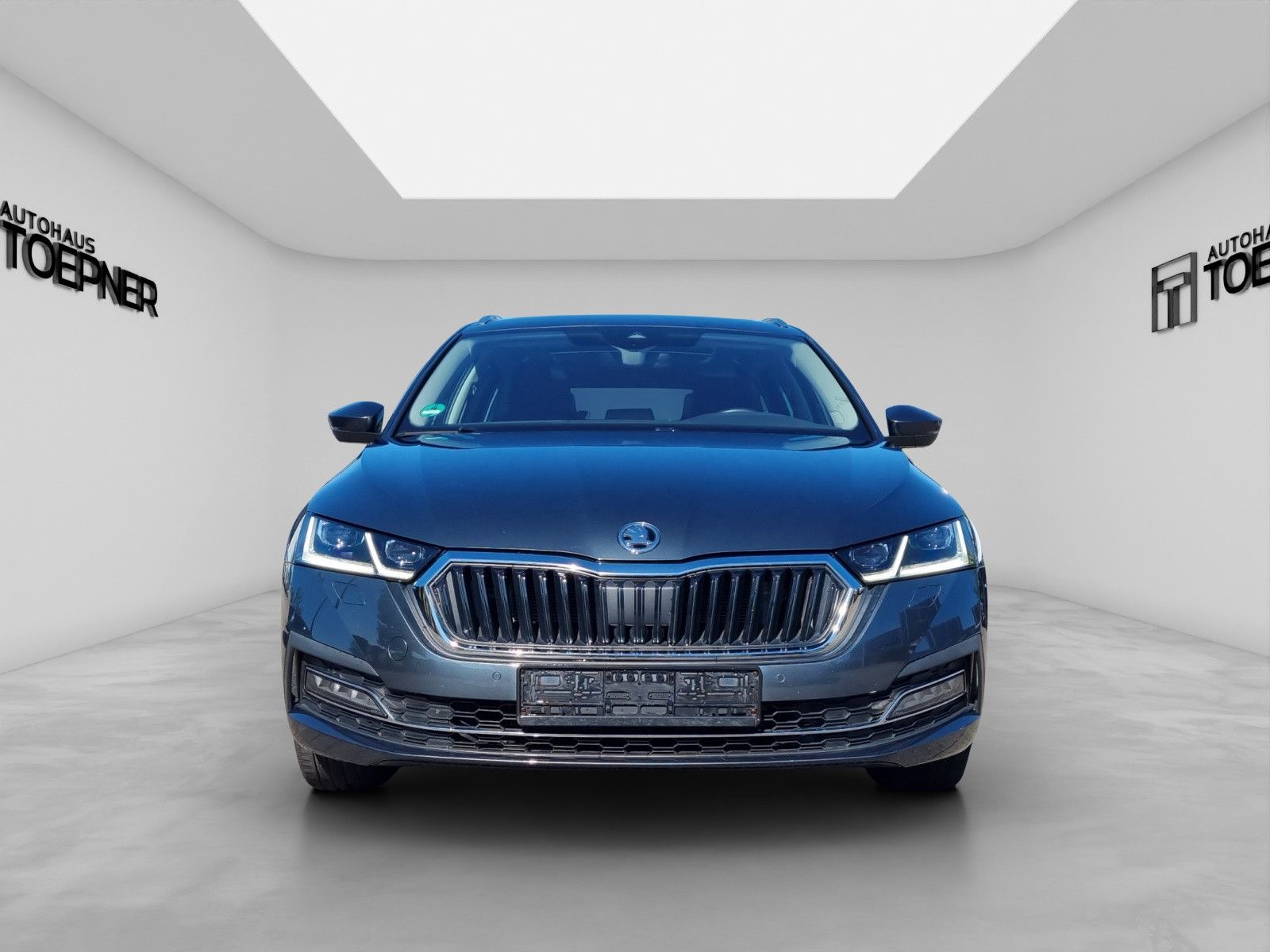 Fahrzeugabbildung SKODA Octavia Combi Style 2,0 TDI DSG Navi Pano AHK