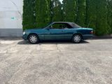 Mercedes-Benz E 320 - Mercedes-Benz 320: Roadster