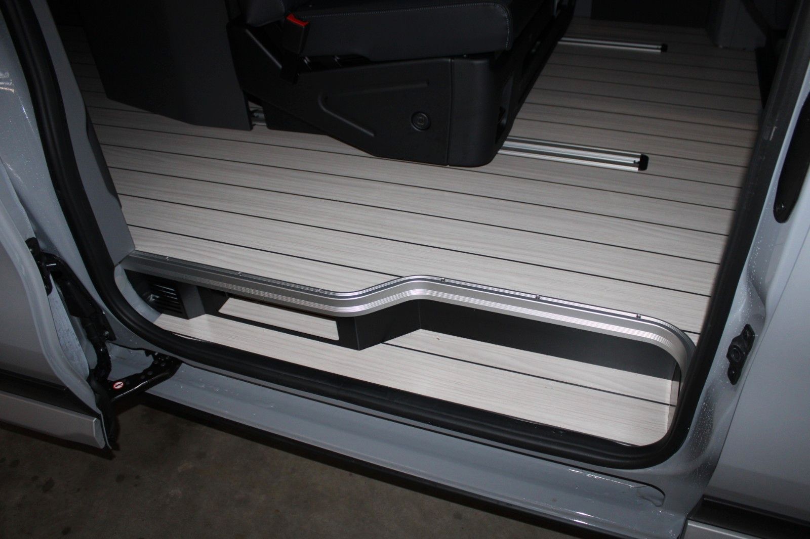 Fahrzeugabbildung Ford NUGGET L2 Active MARKISE + Aufstelldach SOFORT