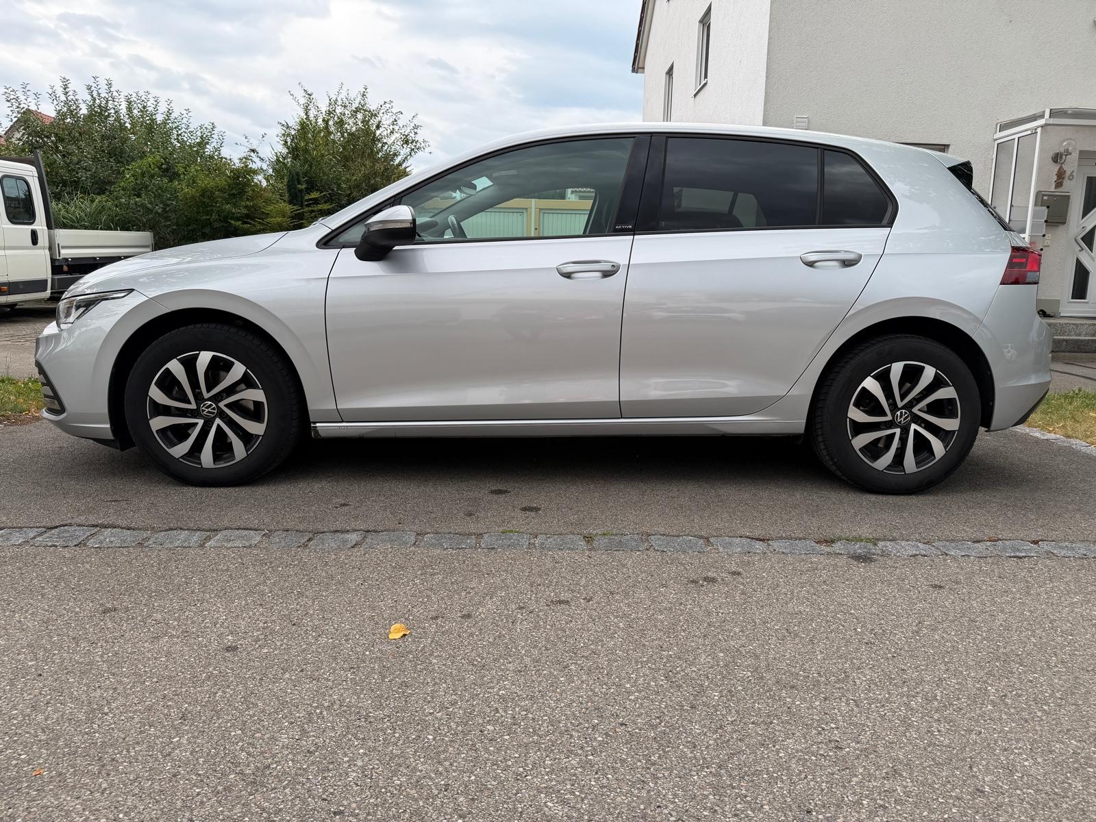 Volkswagen Golf VIII 2.0 TDI Lim. Active Navi, LED, SHZ