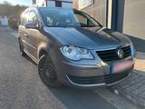 Volkswagen VW Touran 1.4 DSG Trendline Service & Tüv Neu - Volkswagen Touran aus 2007: Trendline