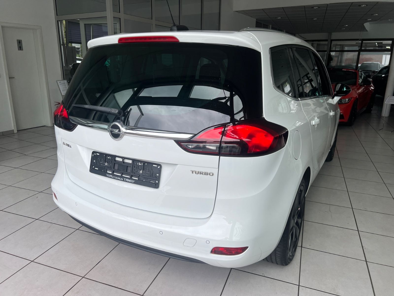 Fahrzeugabbildung Opel Zafira C Active * 7.SITZER * AUTOMATIK *