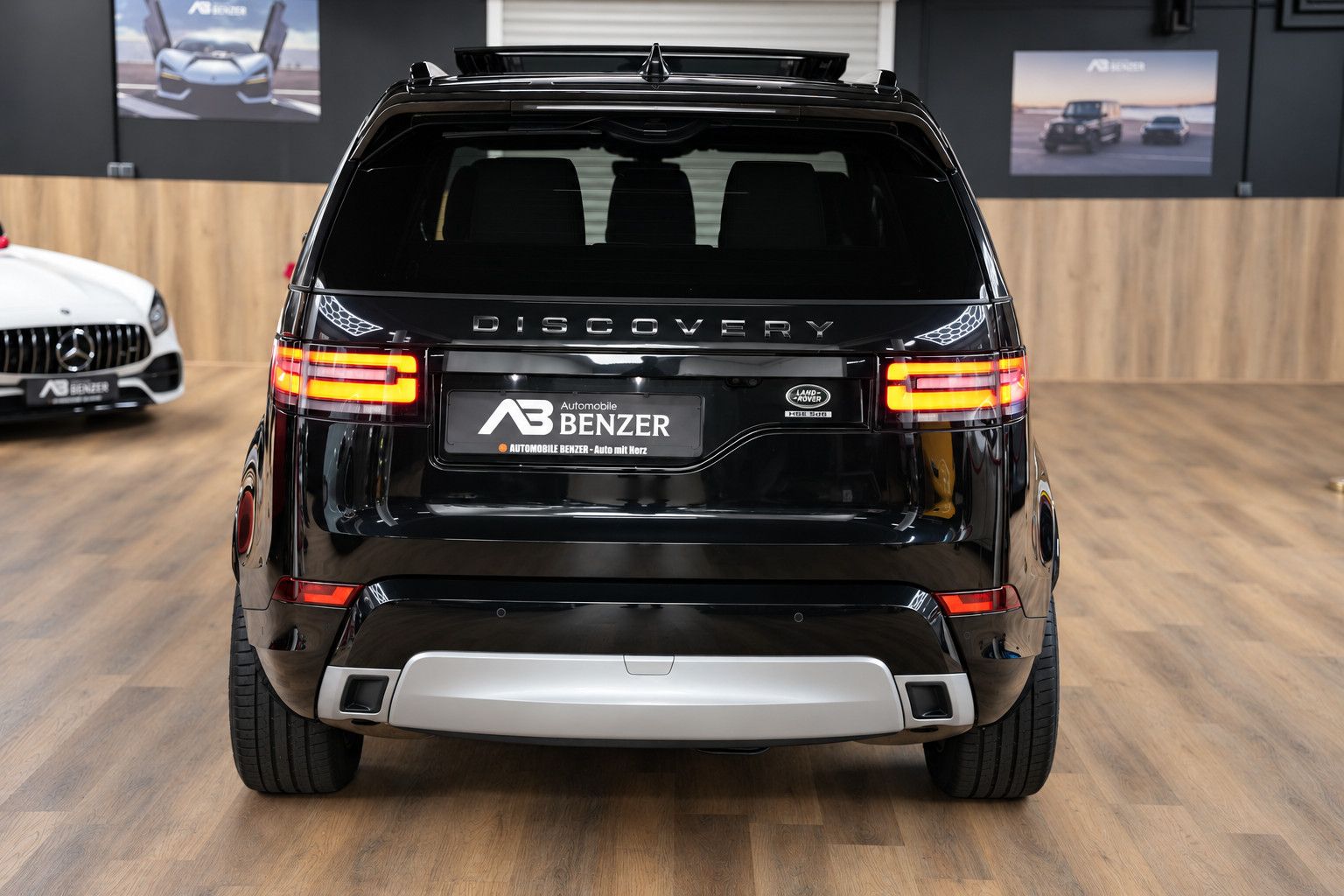 Fahrzeugabbildung Land Rover Discovery HSE V6 *7-Sitz*Panorama*HUD*Meridian*