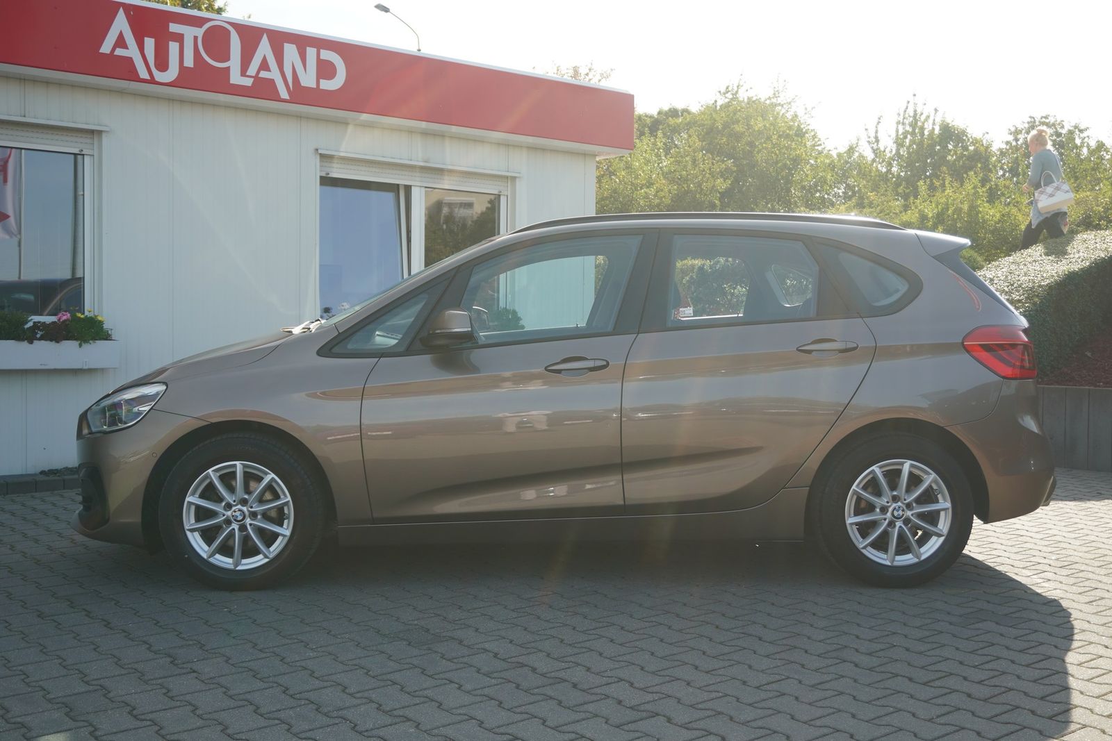 BMW 218i Advantage Klimaaut. LED Navi Tempomat PDC imagem 3
