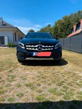 Mercedes-Benz GLA 200 PEAK Edition Garantie AHK - Mercedes-Benz GLA-Class: Von Privat