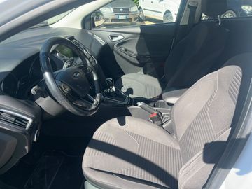Ford Focus - 10