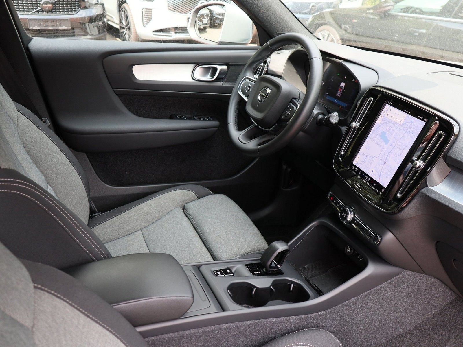 Volvo XC40 B3 Core 2WD imagem 3