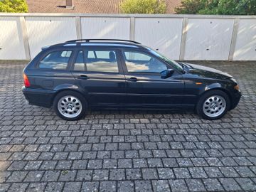 BMW 320 - 3
