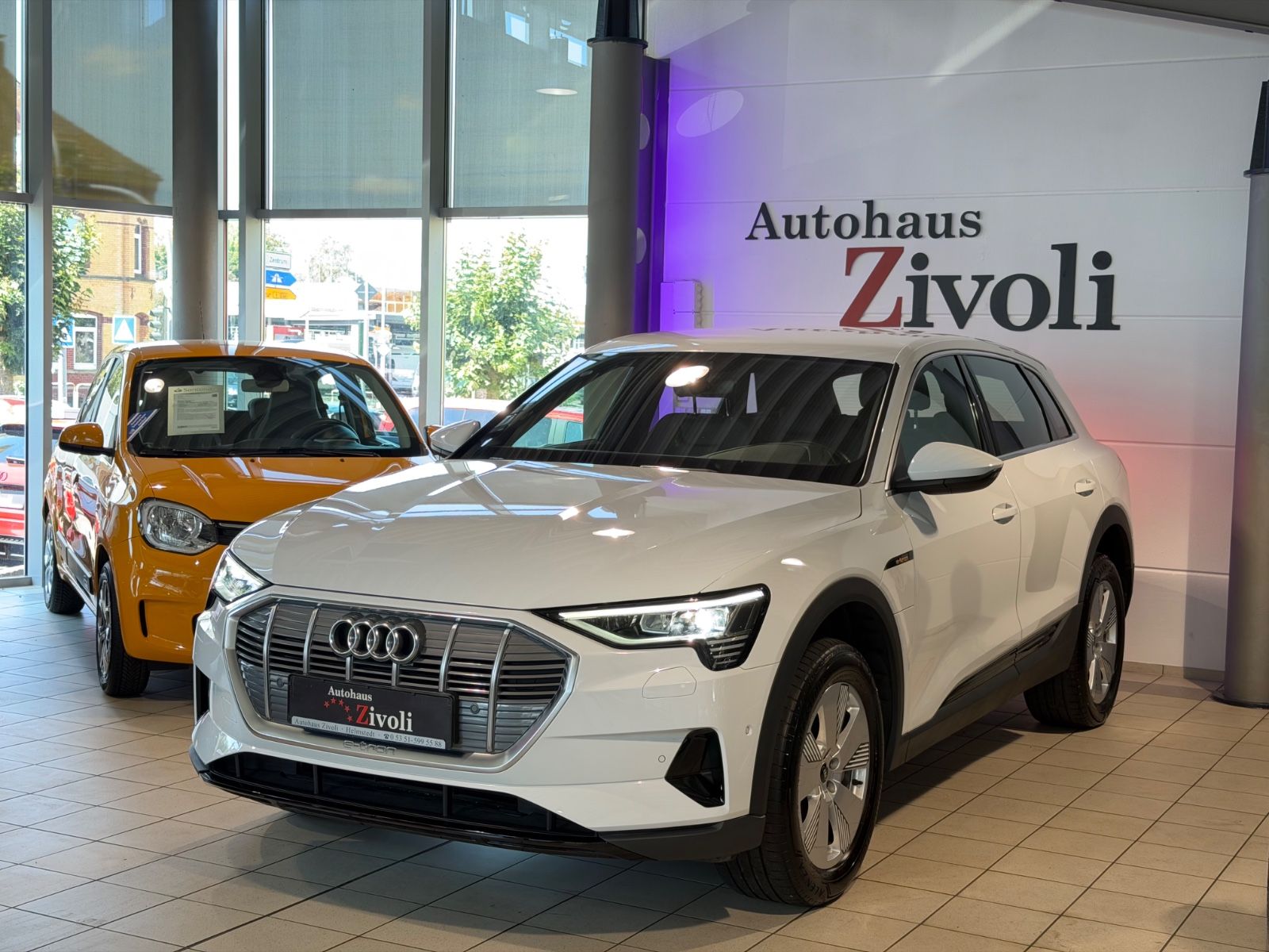 AUDI E-Tron*S-LINE*LED*CAM*LANE*TEMPO*FRONT*BLACK*SHZ