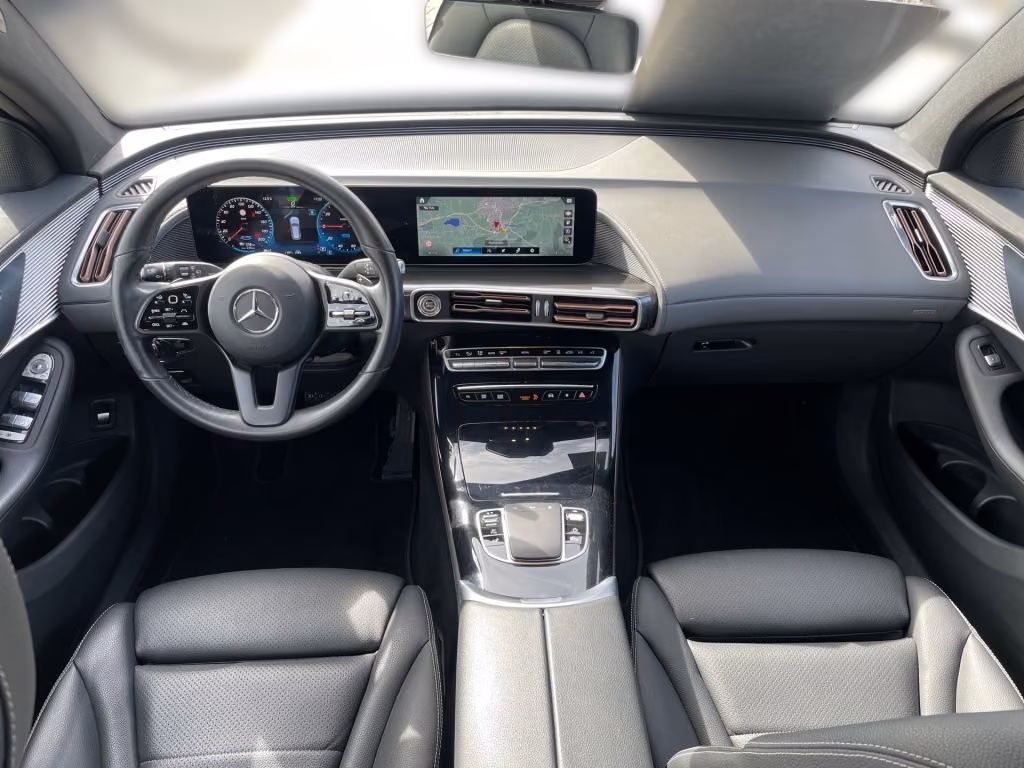 Mercedes-Benz EQC 400 4MATIC MBUX*Mbeam*AR*CarPlay*AUT*Distr