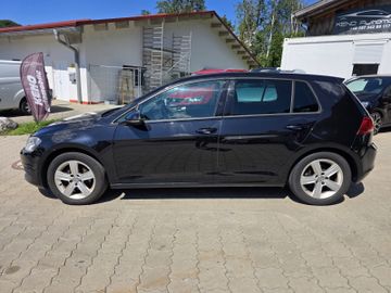 Volkswagen Golf - 8
