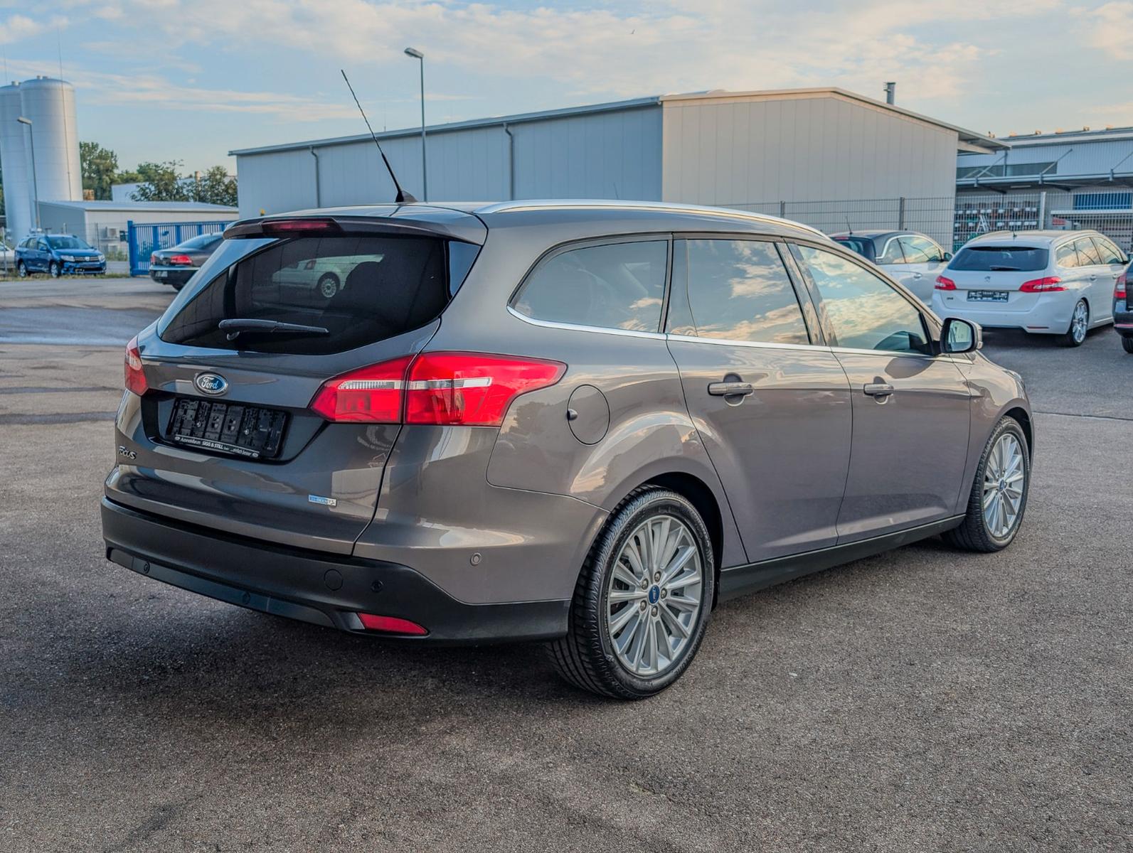Ford Focus 2015 — photo 5