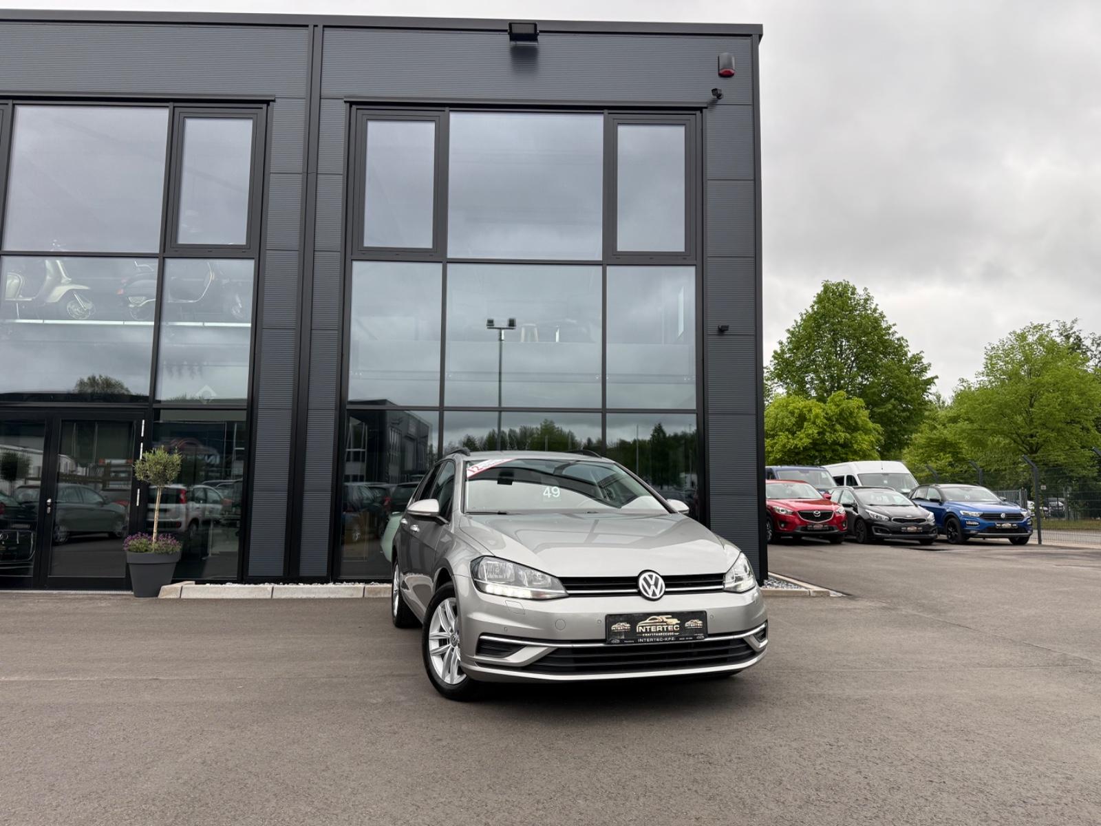 Volkswagen Golf VII V. Comfortline*SHZ*PDC*FSP*TEMP.*HU NEU