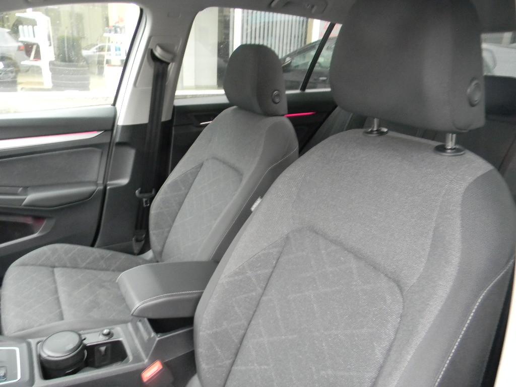 Volkswagen Golf VIII Lim. Life 2,0 TDI 7 GANG DSG Kamera, миниатюра 8