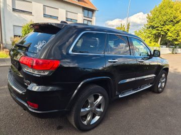 Jeep Grand Cherokee - 10