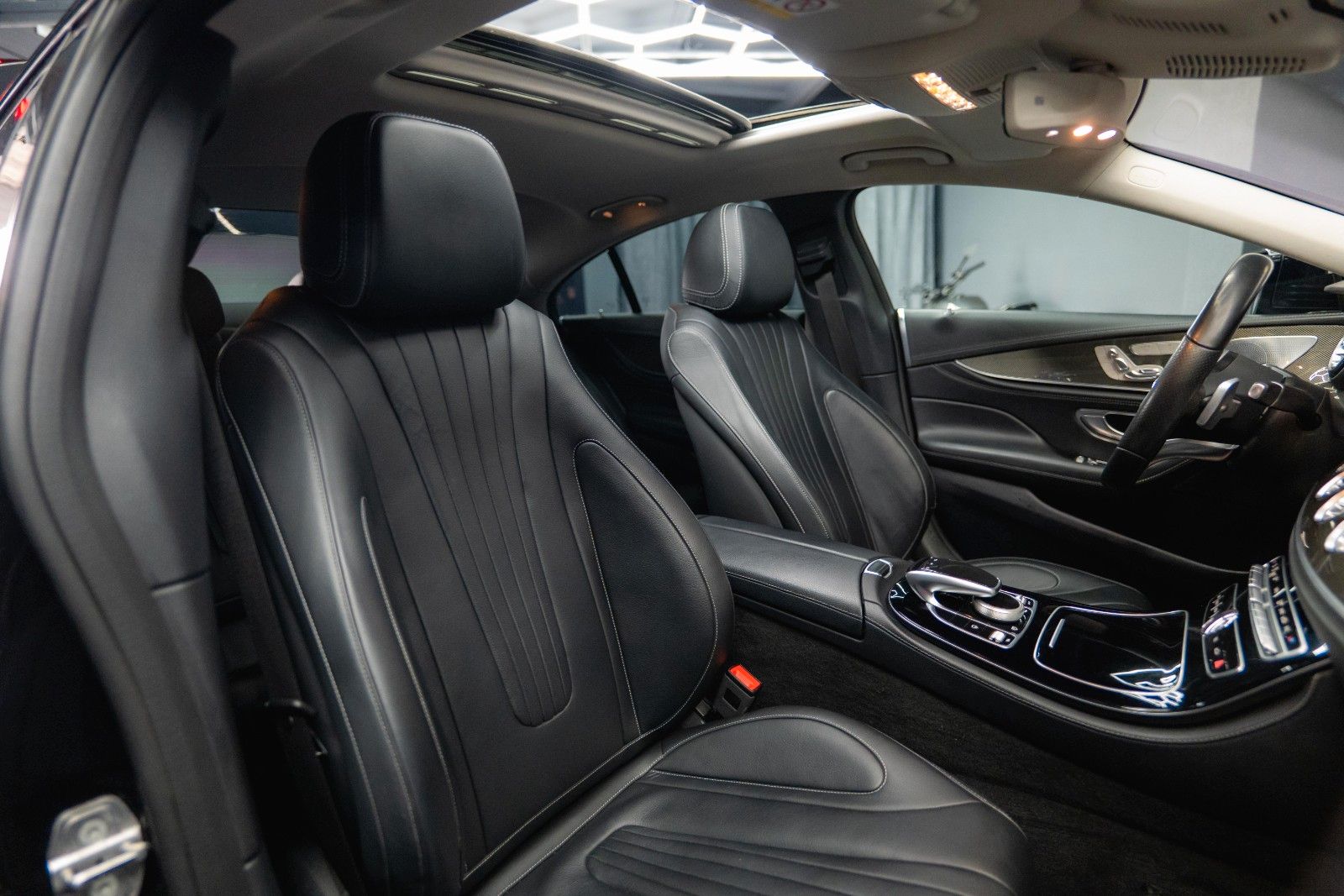 Fahrzeugabbildung Mercedes-Benz CLS 400d 4Matic AMG Night-Paket *Burmester*ACC*