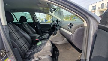 Volkswagen Golf - 8