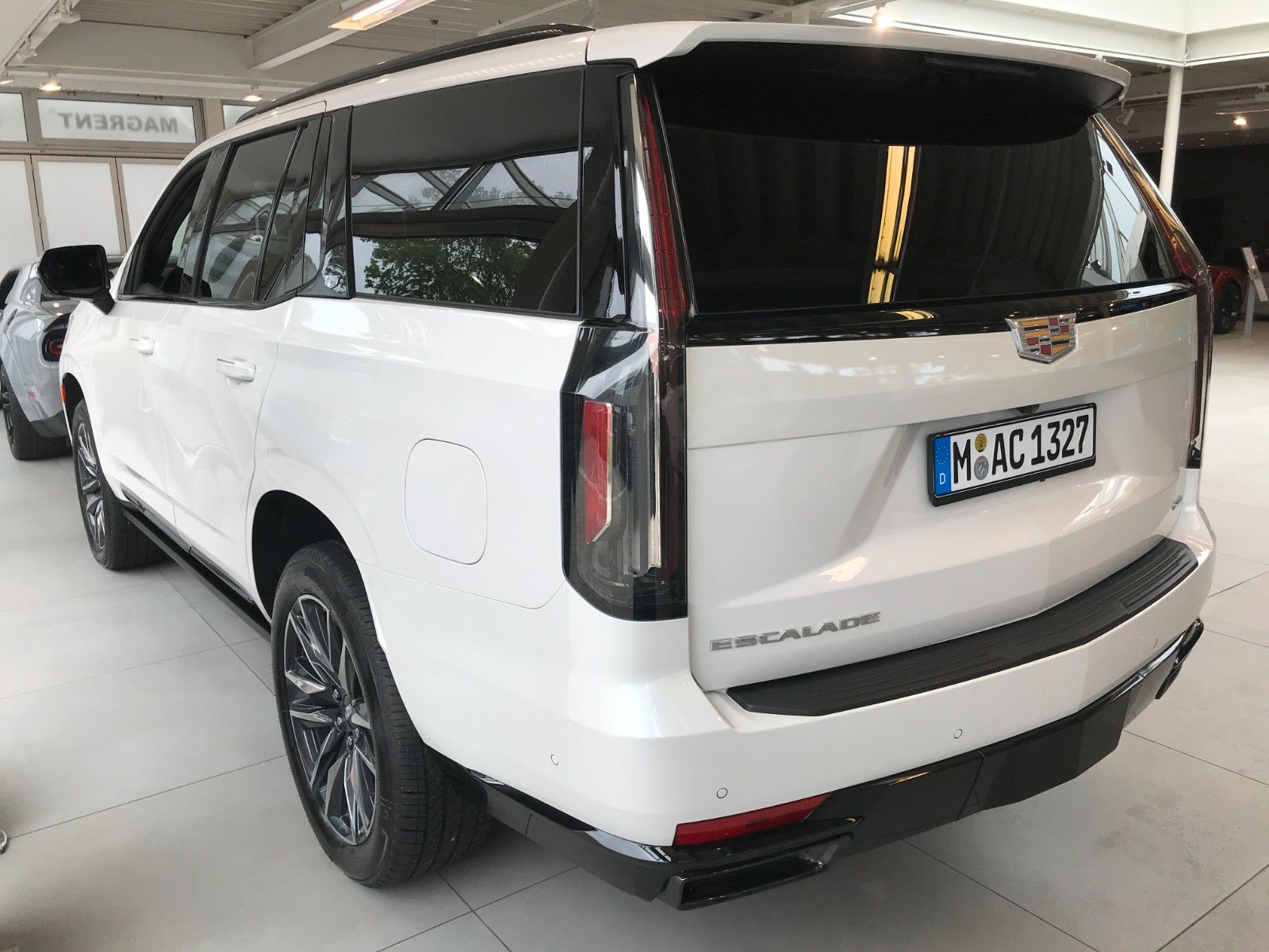 Fahrzeugabbildung Cadillac Escalade Sport Platinum 6.2 V8  4x4