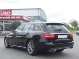Mercedes-Benz C250 T-Modell CGI Avantgarde LED PDC Navi Kamera - Mercedes-Benz C 250 mit Benzin-Antrieb