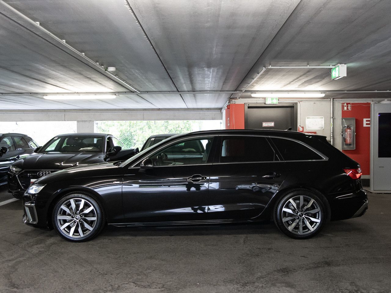 Audi A4 Avant 35 TDI S line AHK ACC SHZ PDC+Kamera foto 3