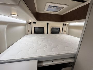 Westfalia Columbus 600 D 180 PS 8G  Zusatzbett SOLAR