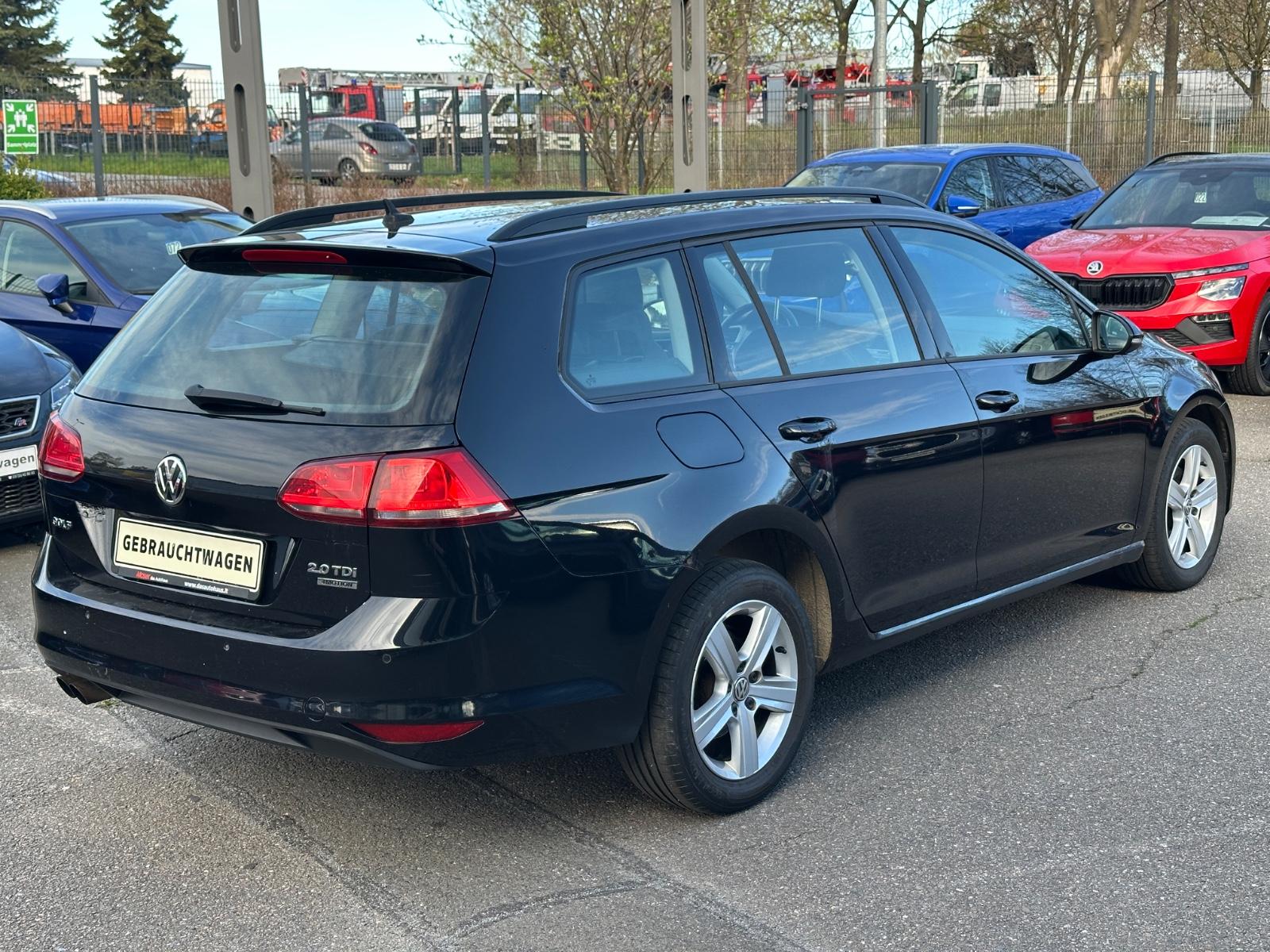 Volkswagen Golf 2014 — interior