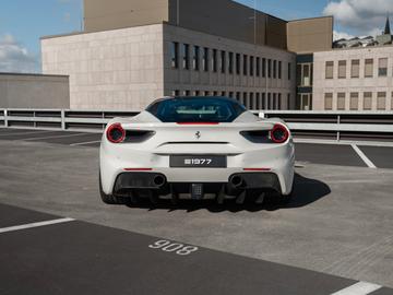 صورة 10 لـ 2017 Ferrari 488 GTB