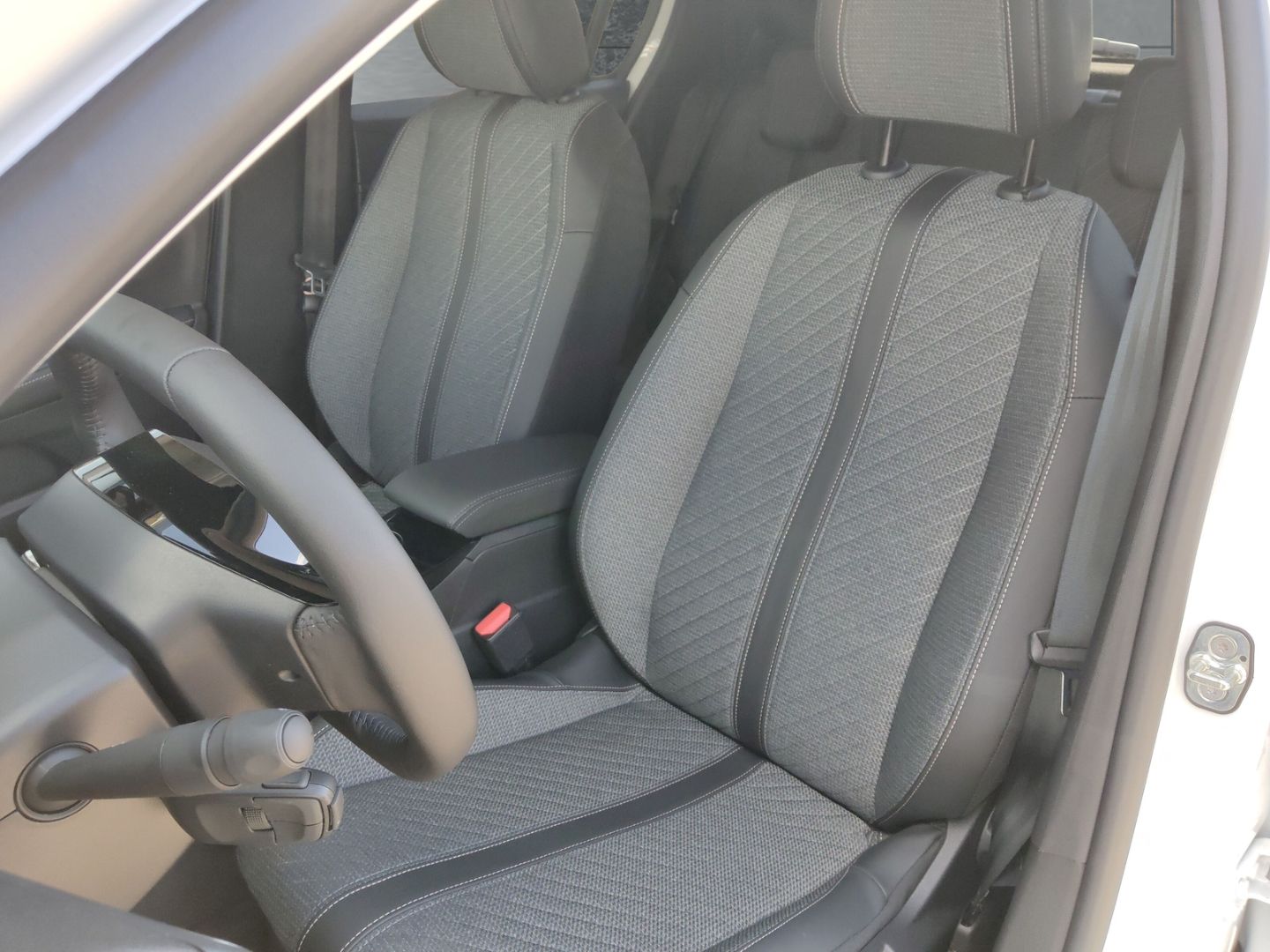 Peugeot 208 - Bild 8