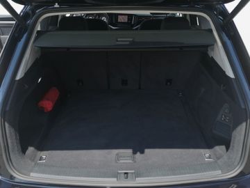 Volkswagen Touareg - 12