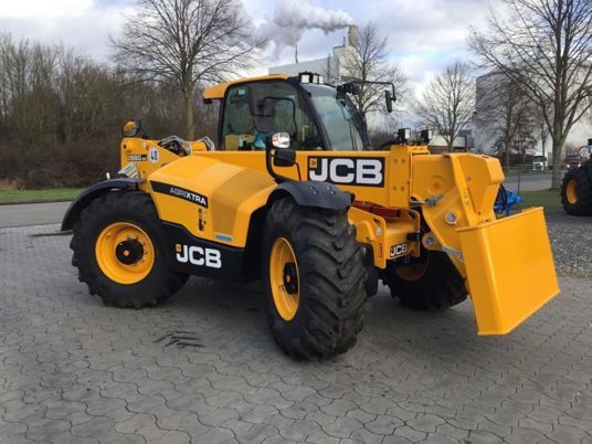 JCB 560-80 Agri Xtra Dual Tec