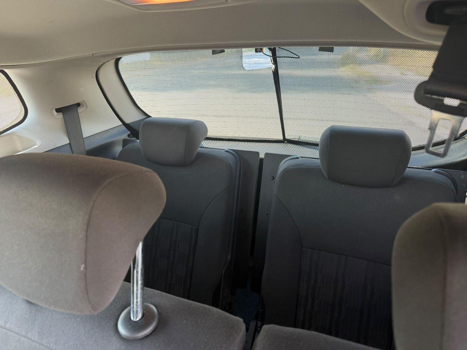 Opel Zafira 2015 — photo 8