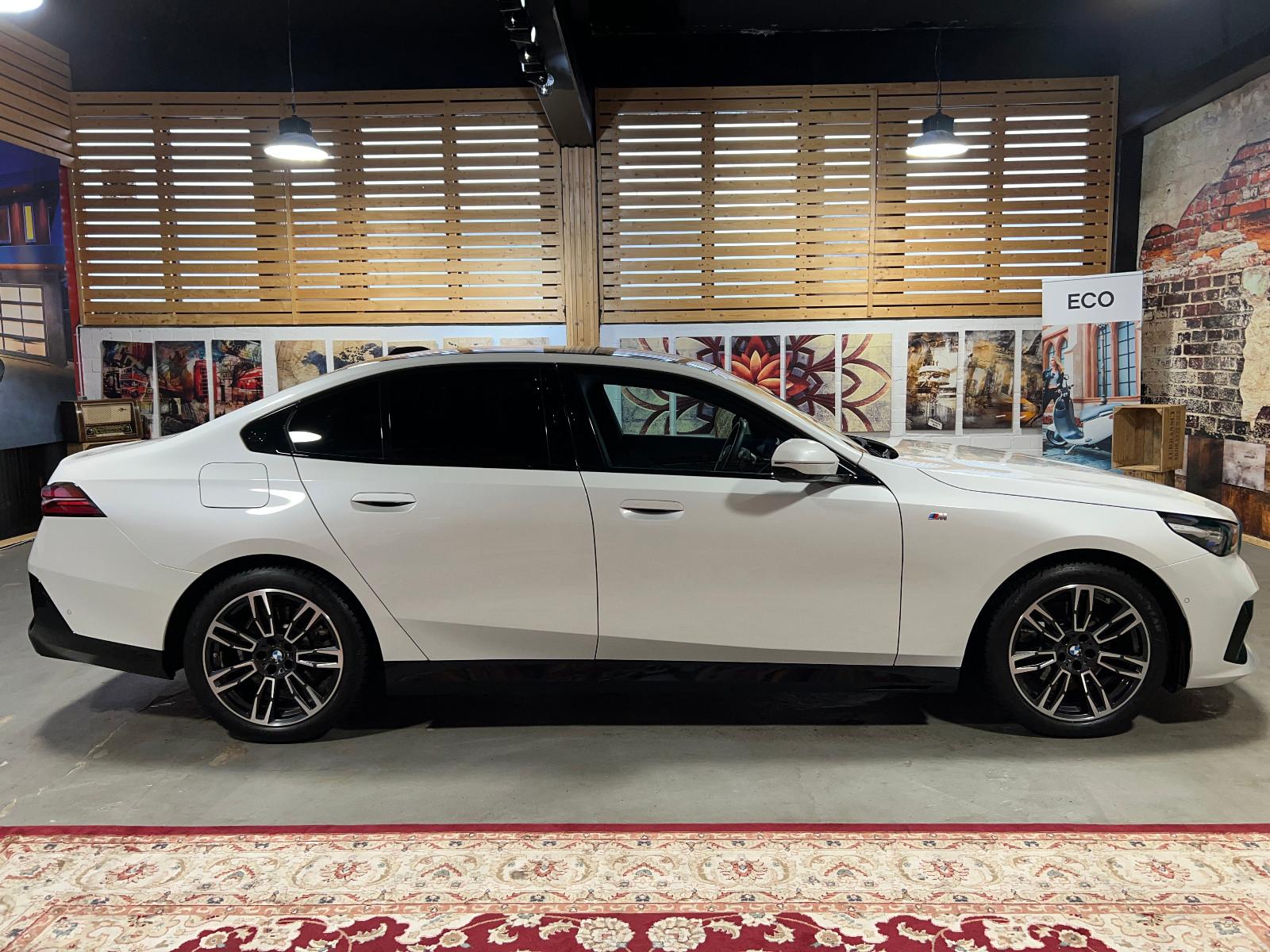 BMW 520 i M-Sport, Pano, Leder, 360°, Memory, H&K