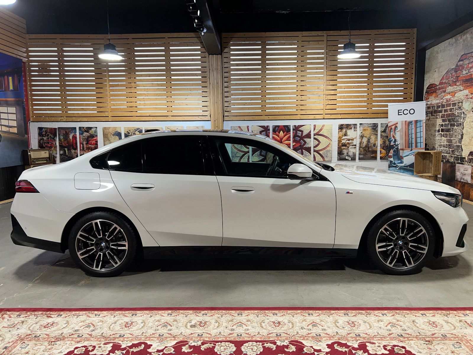 BMW 520 i M-Sport Pano Leder 360° Memory H&K foto 5
