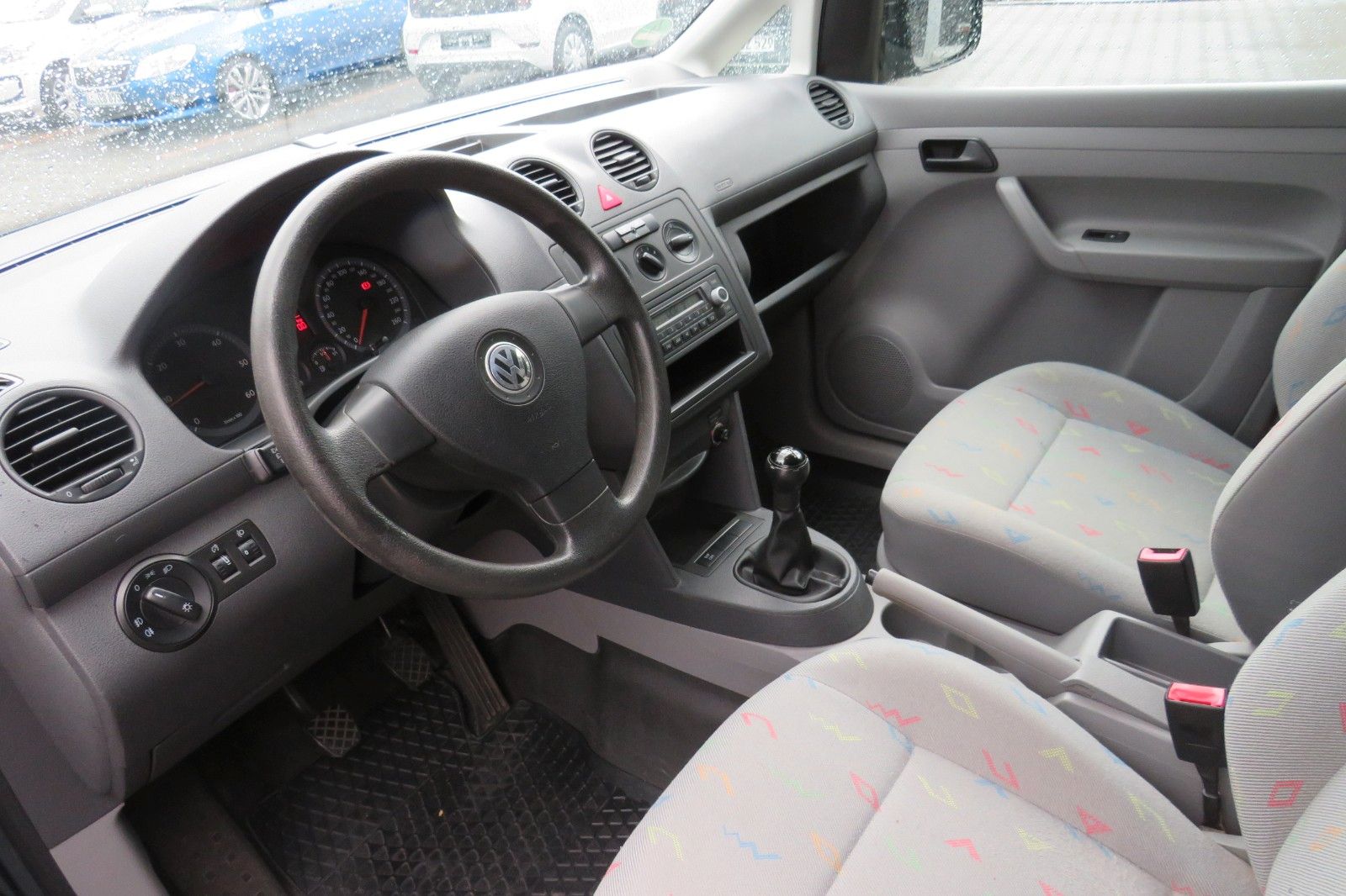 Fahrzeugabbildung Volkswagen Caddy Kasten KLIMA PDC WERKSTATTSCHRÄNKE 1.HAND