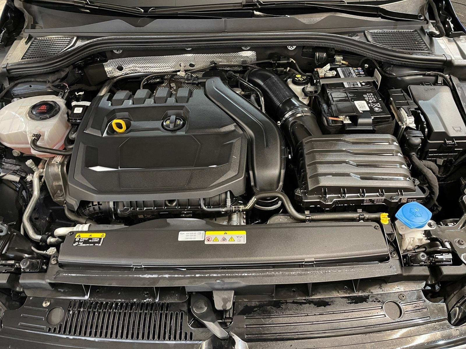 Volkswagen Golf VIII 1.5 TSI R-Line *AHK*PARKSENSOR*LED*, миниатюра 7