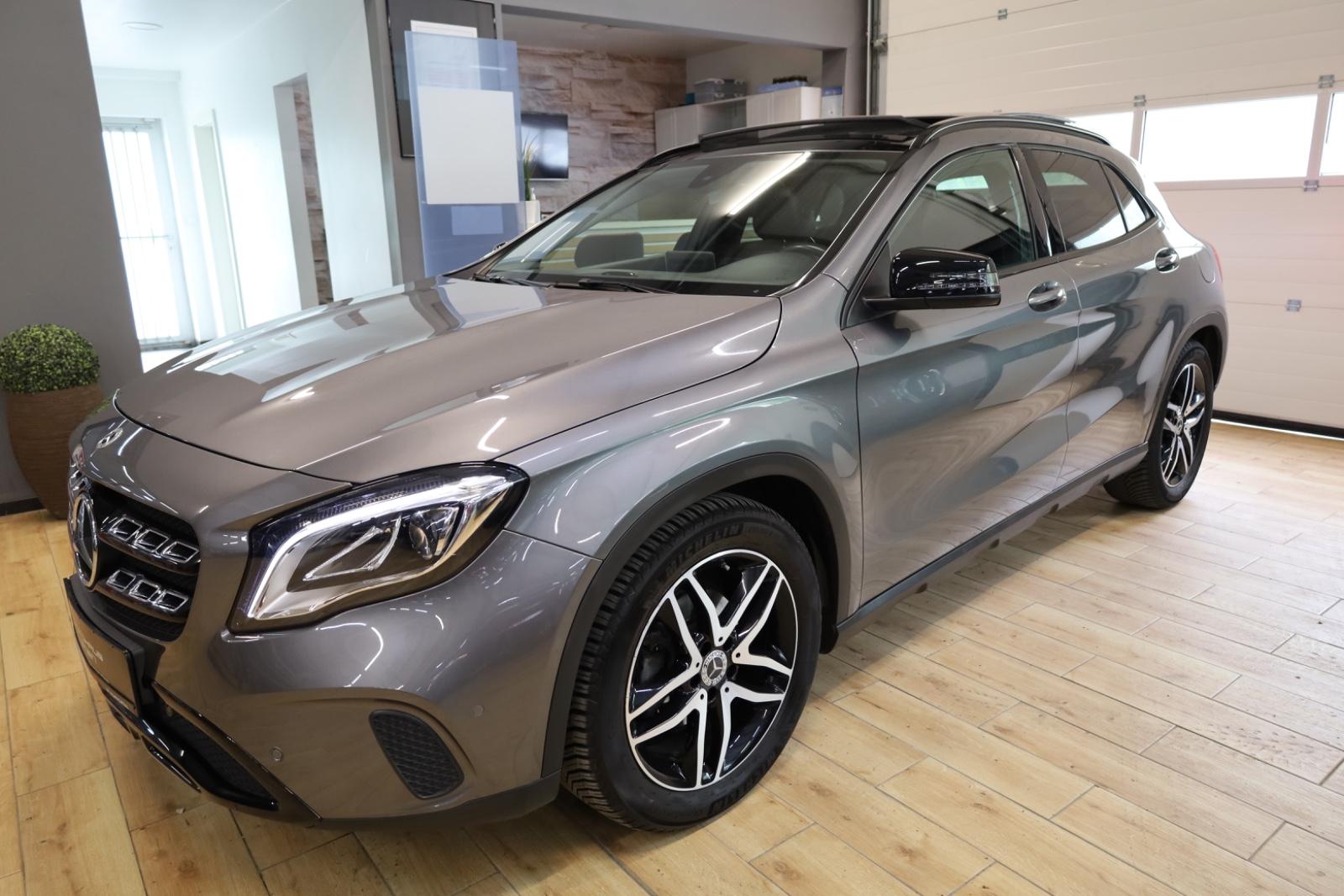Mercedes-Benz GLA 180/Night-Paket/Navi/Panorama-Schiebedach