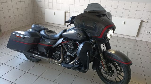 Harley-Davidson FLHXSE Street Glide CVO 117/ 78KW