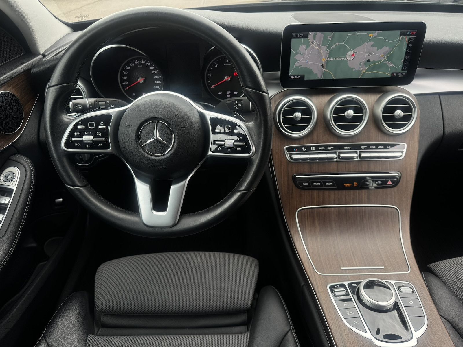 Mercedes-Benz C 220 d 4 MATIC T- MODELL/KAMERA/AHK/NAVI/1.HAND foto 17